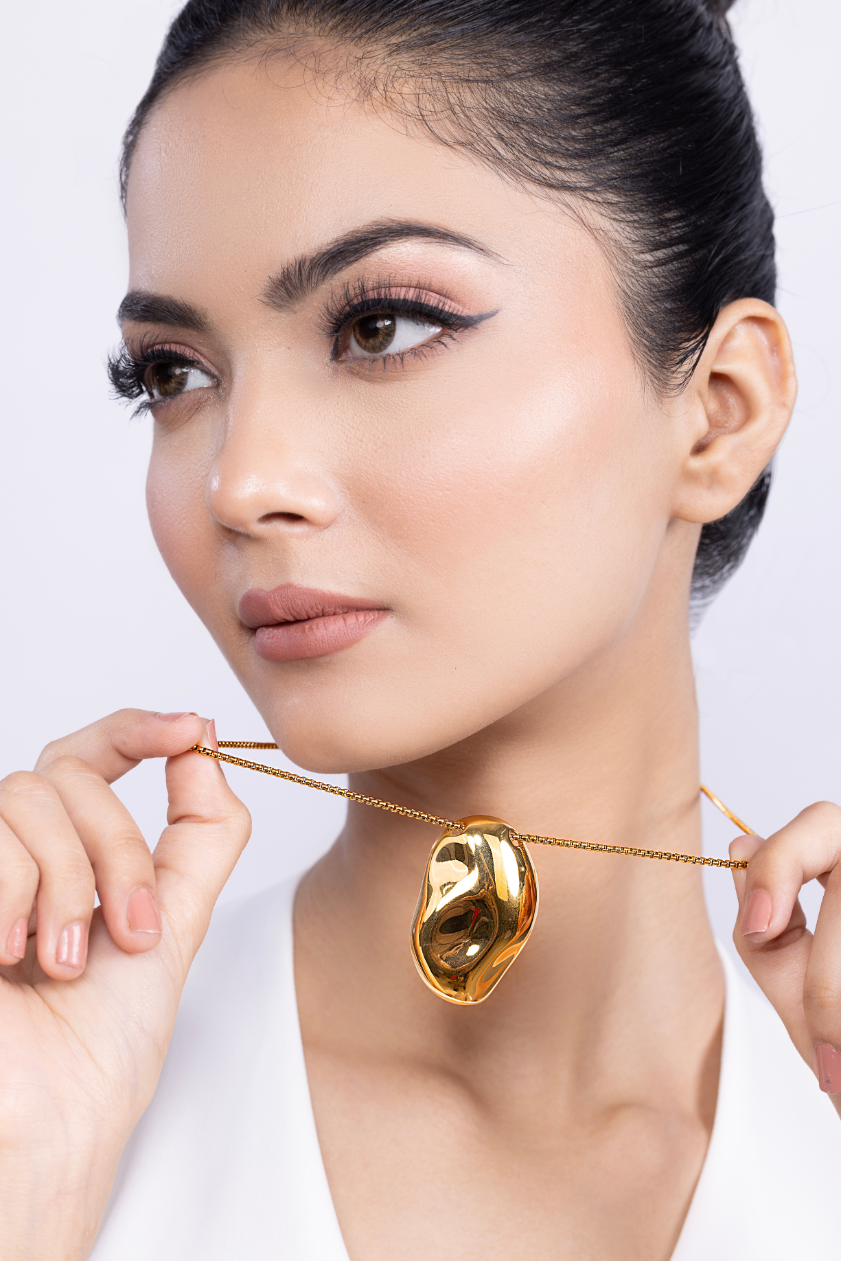 Trendsetter Pendant Necklace - Kaoribyshreya