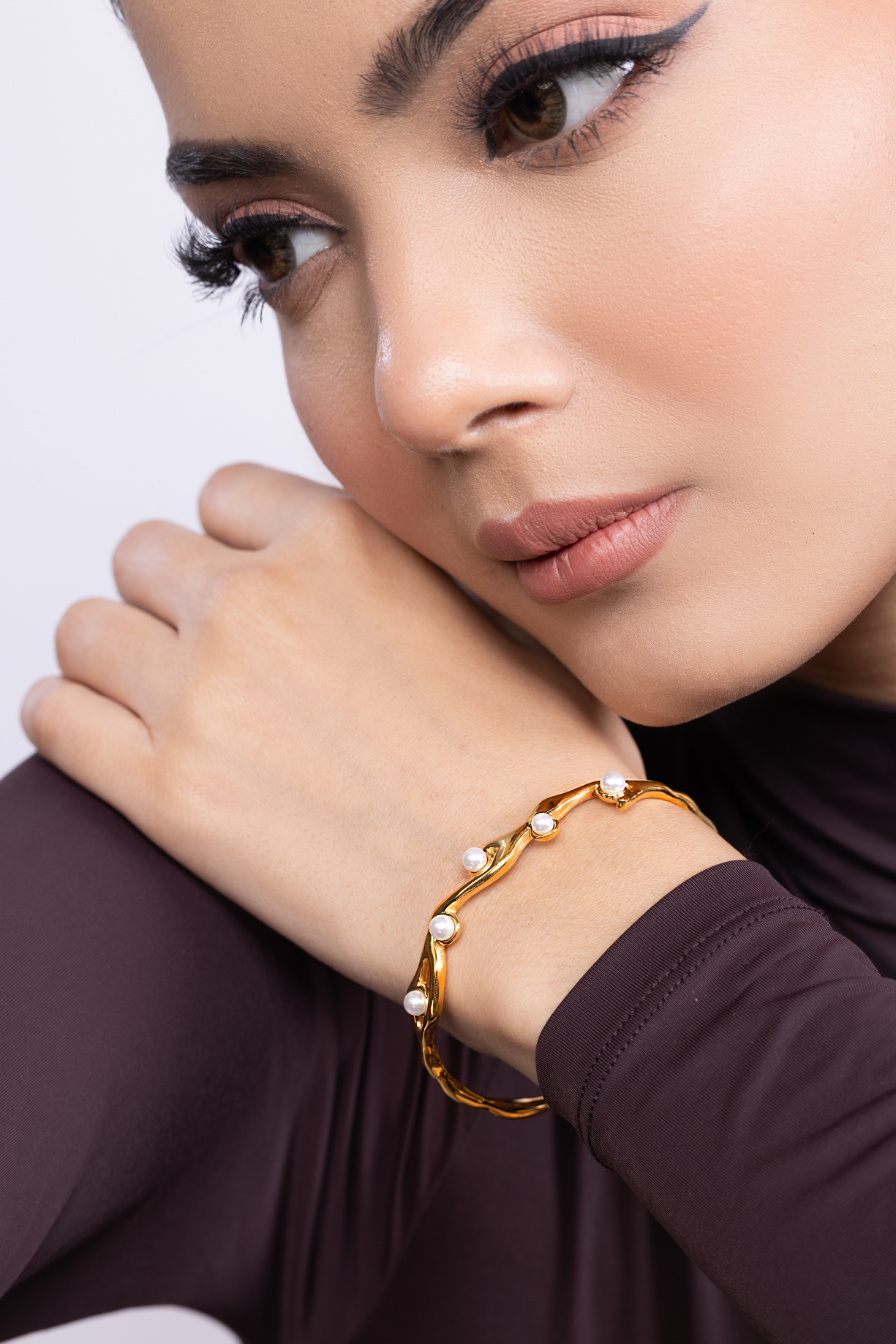 Assymentrical Pearl Cuff - Kaoribyshreya