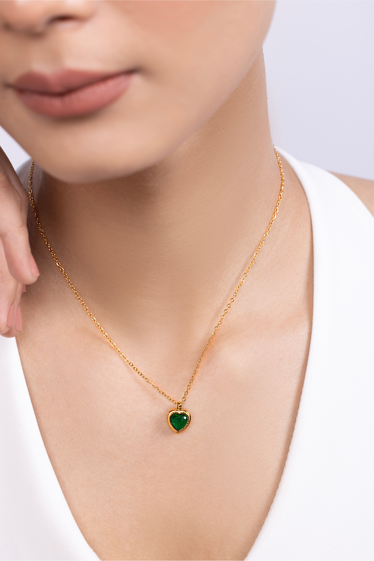 Green Stone Heart Pendent Necklace - Kaoribyshreya