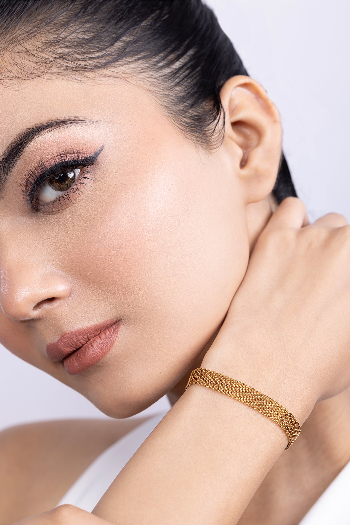 Gold Textured Chain Bracelet - Kaoribyshreya