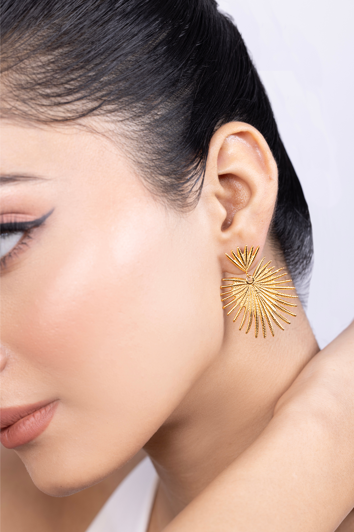 Crown Heart Shaped Earring - Kaoribyshreya