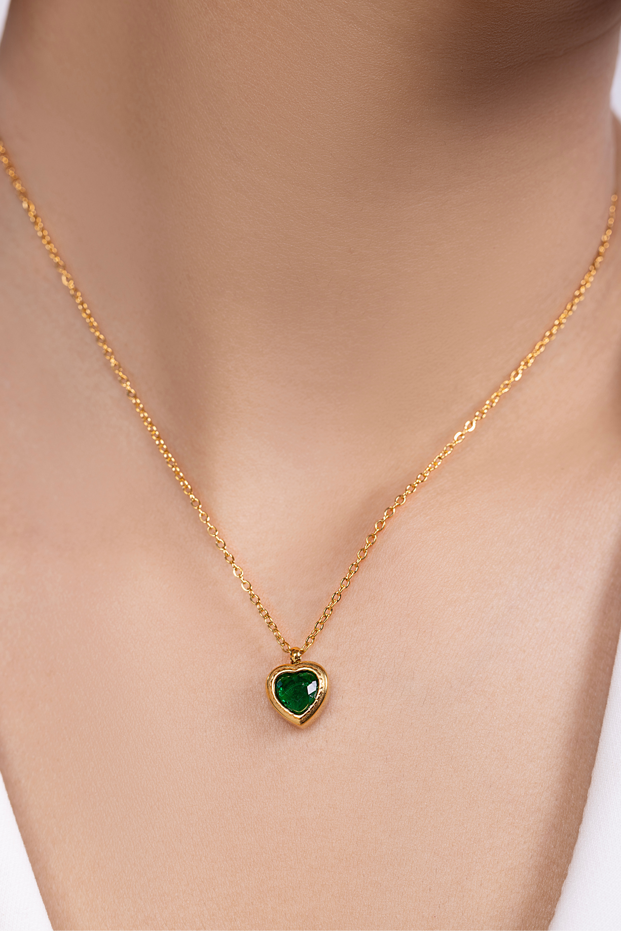 Green Stone Heart Pendent Necklace - Kaoribyshreya