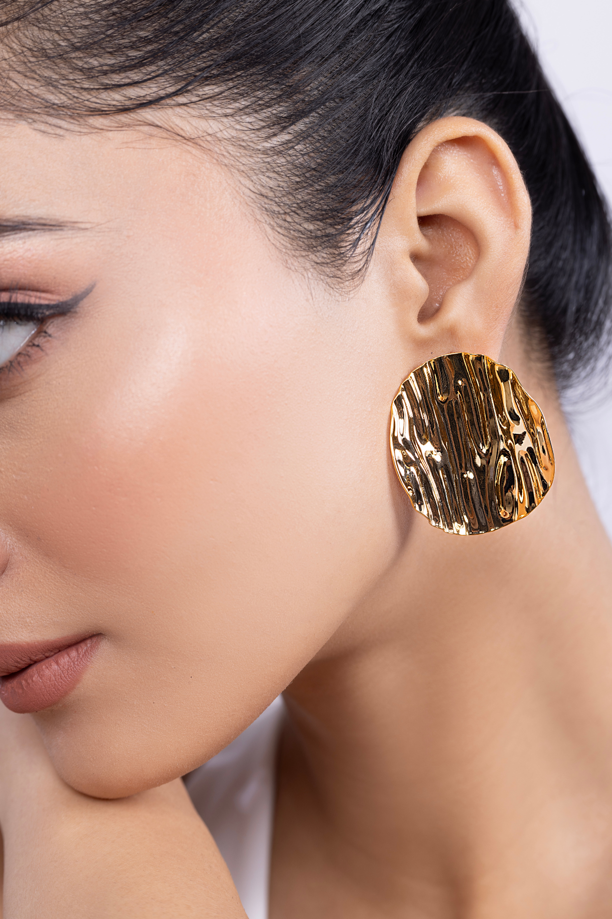 Hammered Oval Earring - Kaoribyshreya