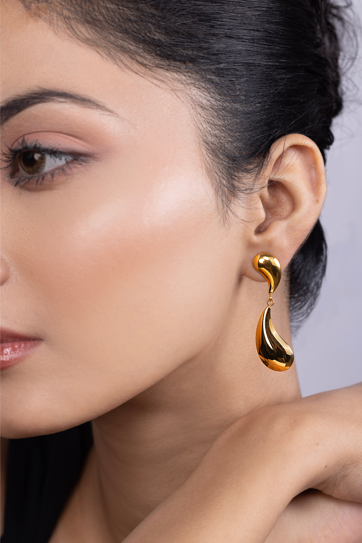 Shell Drops Hoop Earrings - Kaoribyshreya