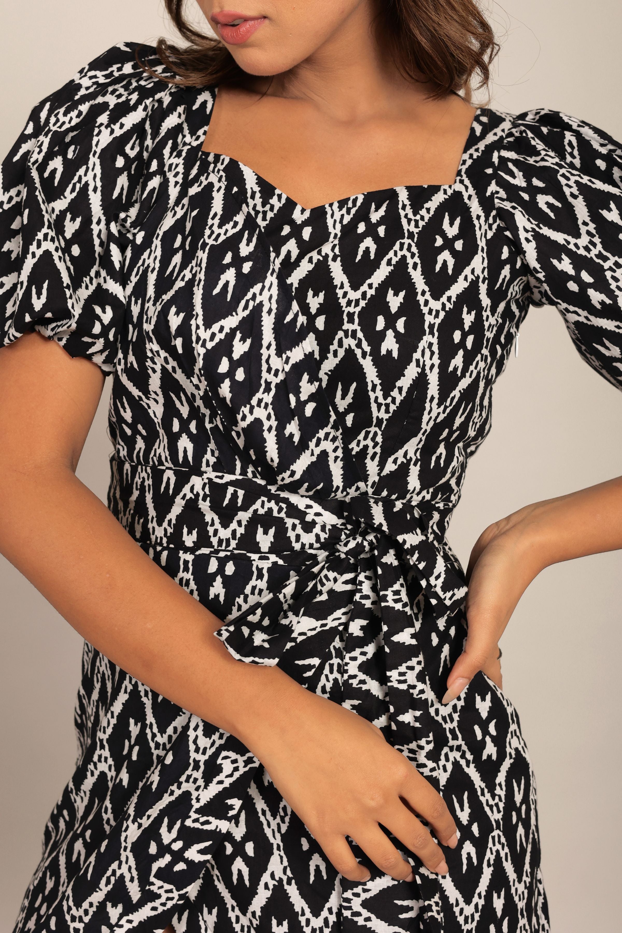 Black and White Geometric Printed Short Dress - Kaoribyshreya