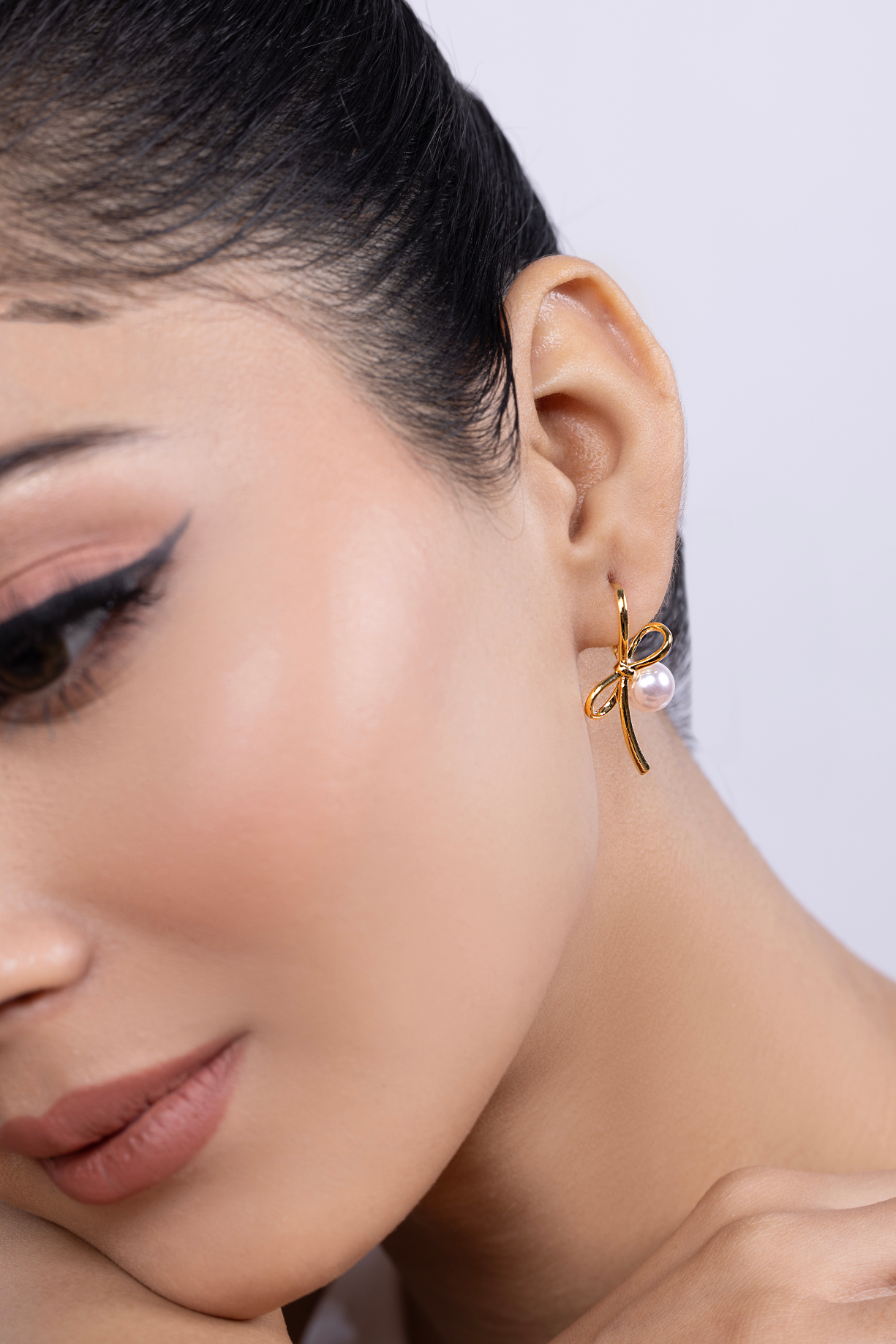 Mother Of Pearl Bow Pin Earring - Kaoribyshreya
