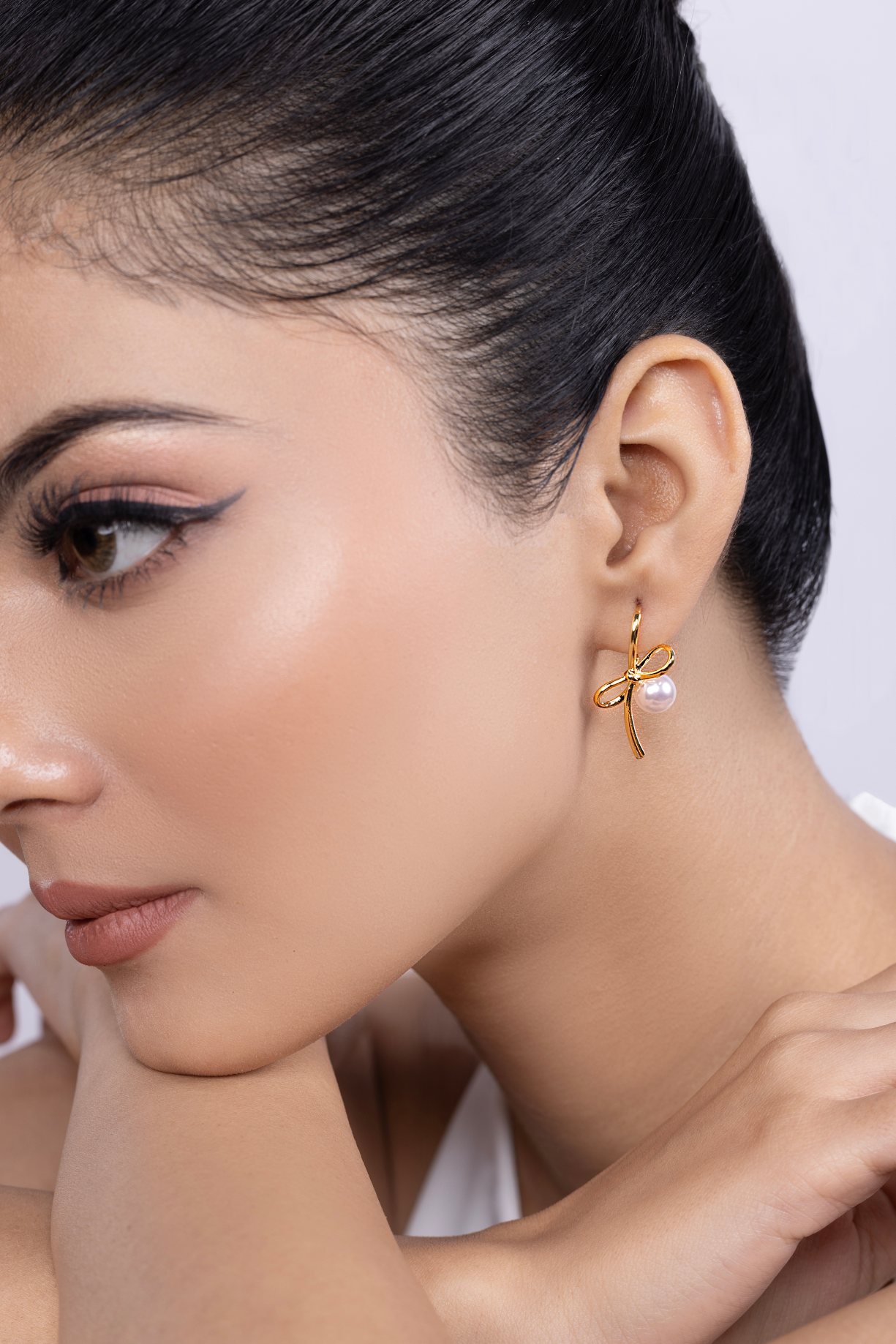 Mother Of Pearl Bow Pin Earring - Kaoribyshreya