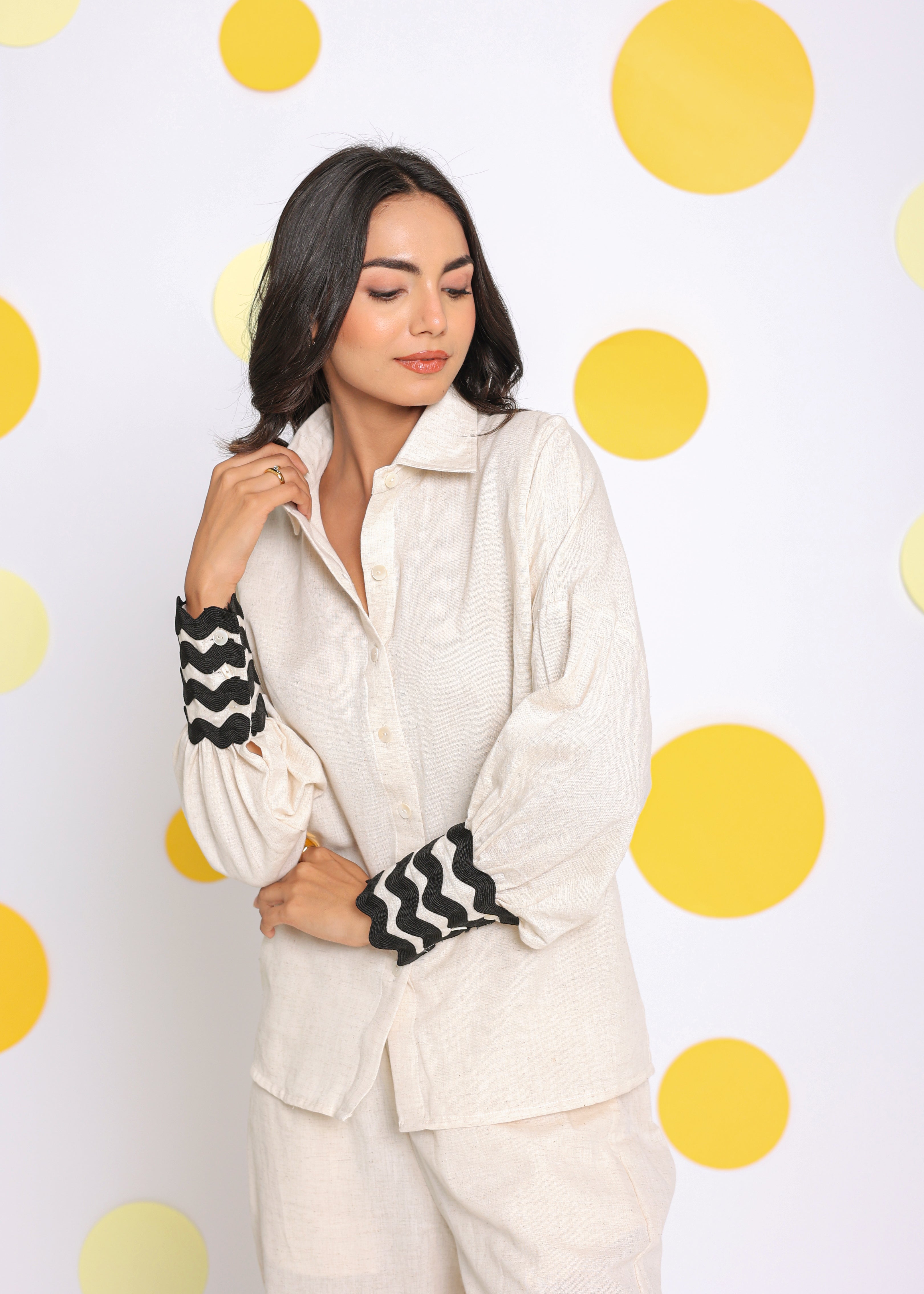 Off White Zig Zag Lace Detail Summer Relaxed Collared Linen Shirt - Kaoribyshreya