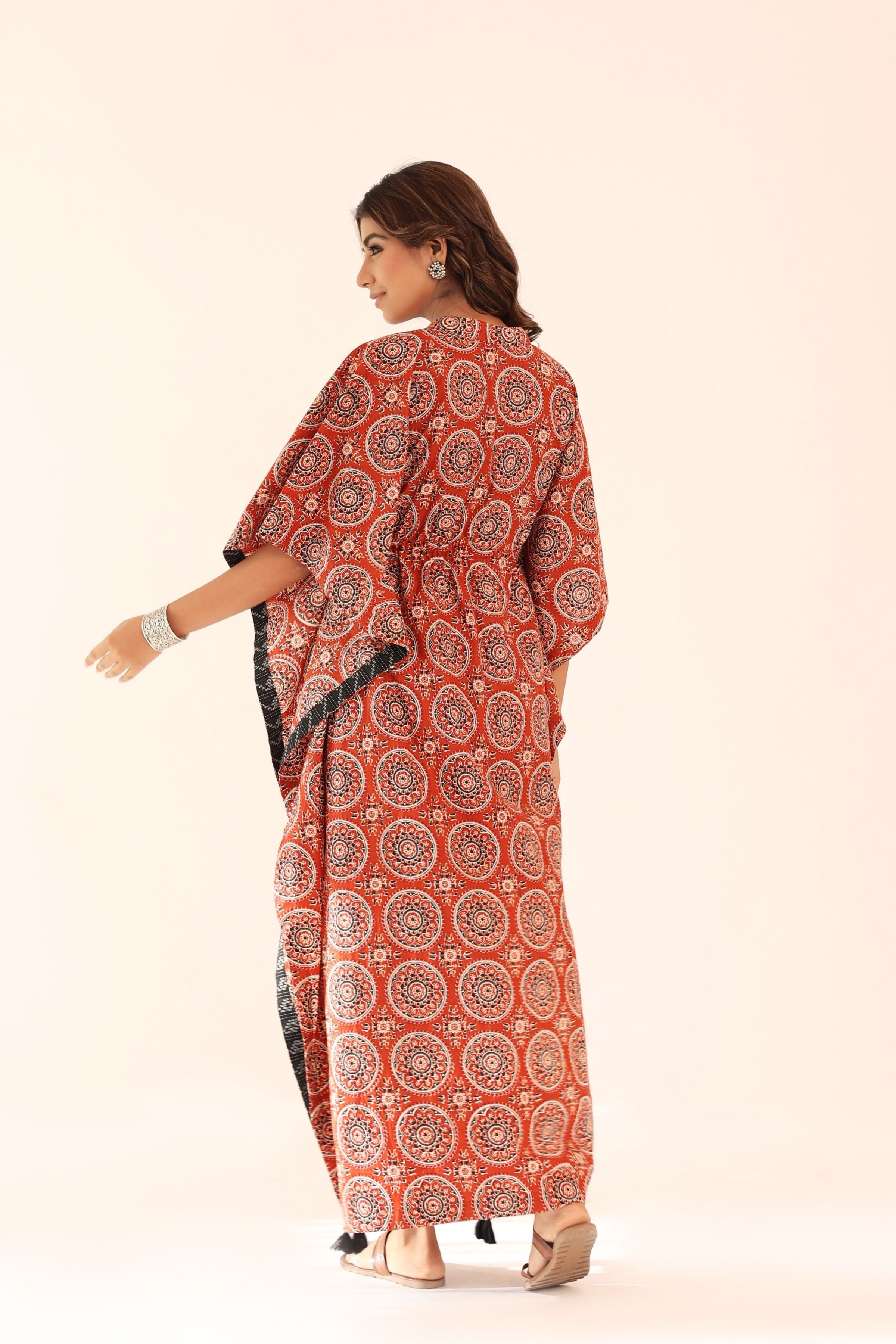 Brown Printed Relaxed Kaftan Kurta With Waist Dori - Kaoribyshreya