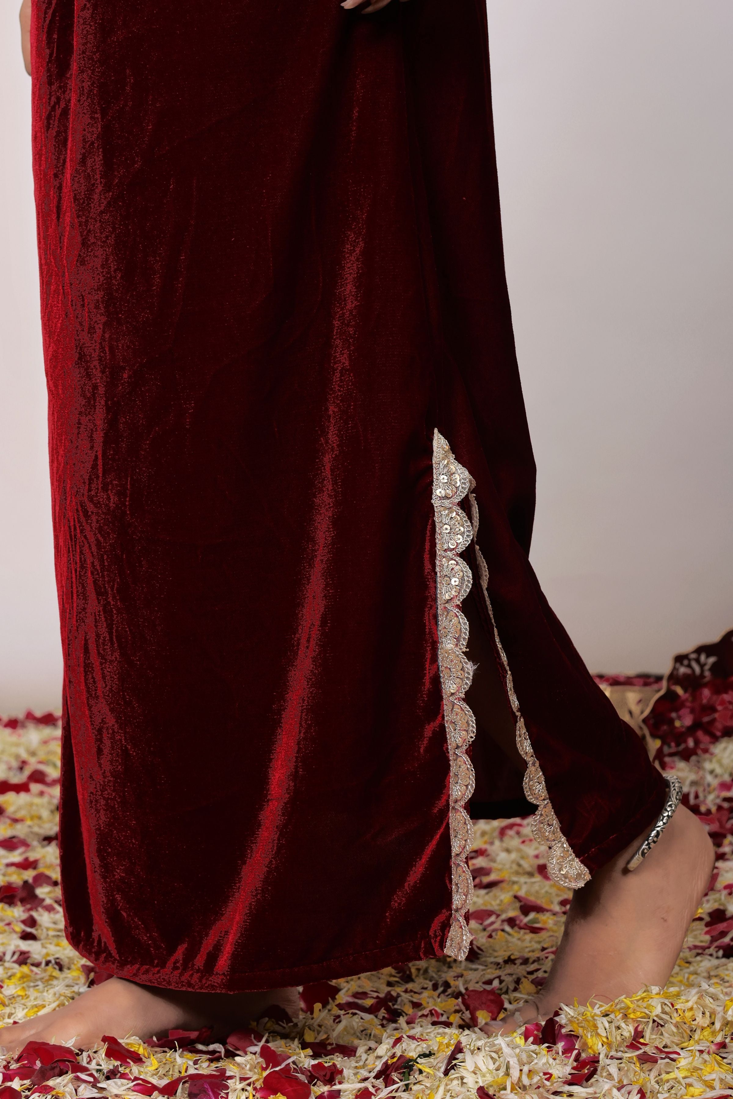 Western Maroon Velvet Kaftan Kurta with elbow-length sleeves - Kaoribyshreya