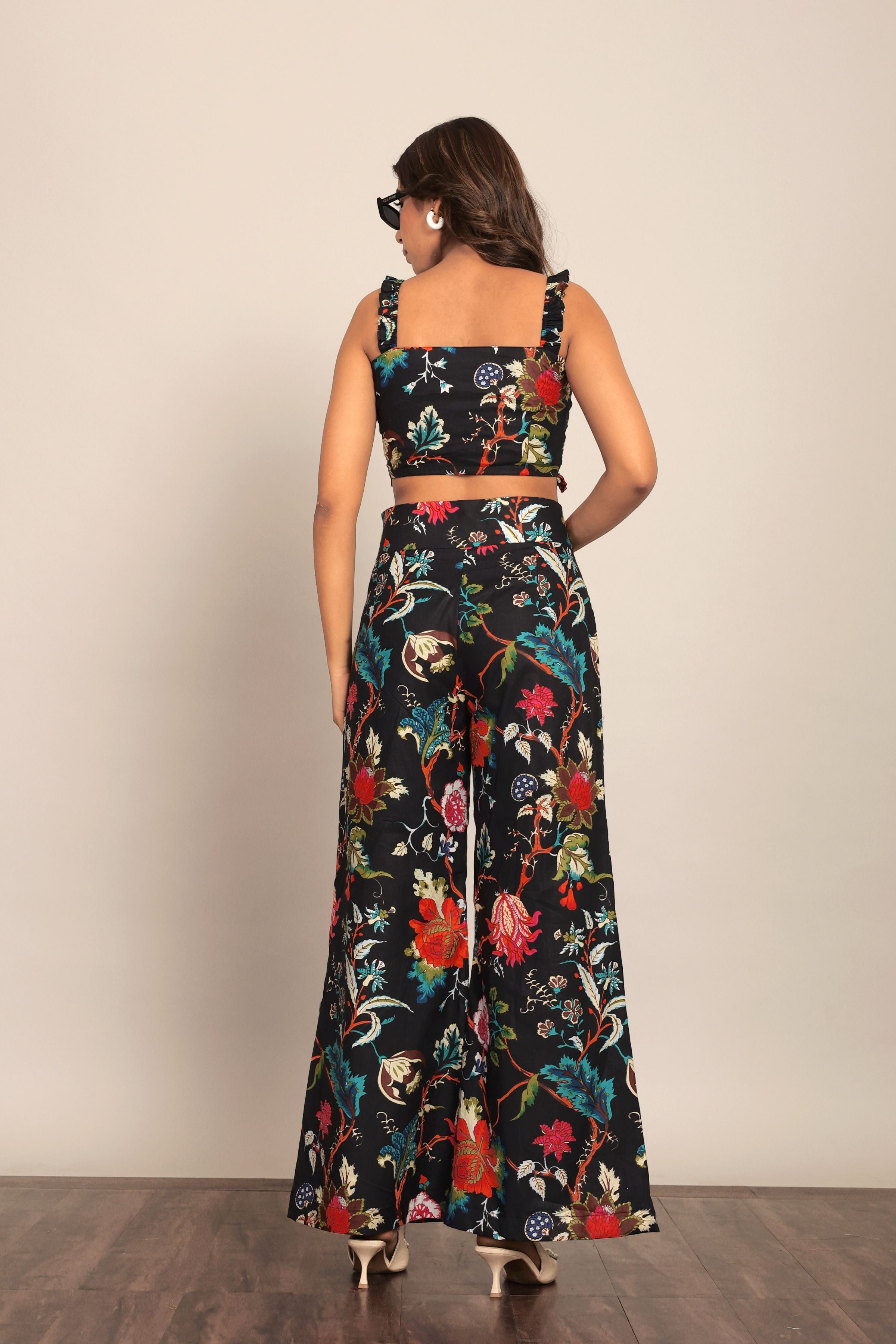 Black Multicolor Floral Printed Western Bust Fitted Top - Kaoribyshreya