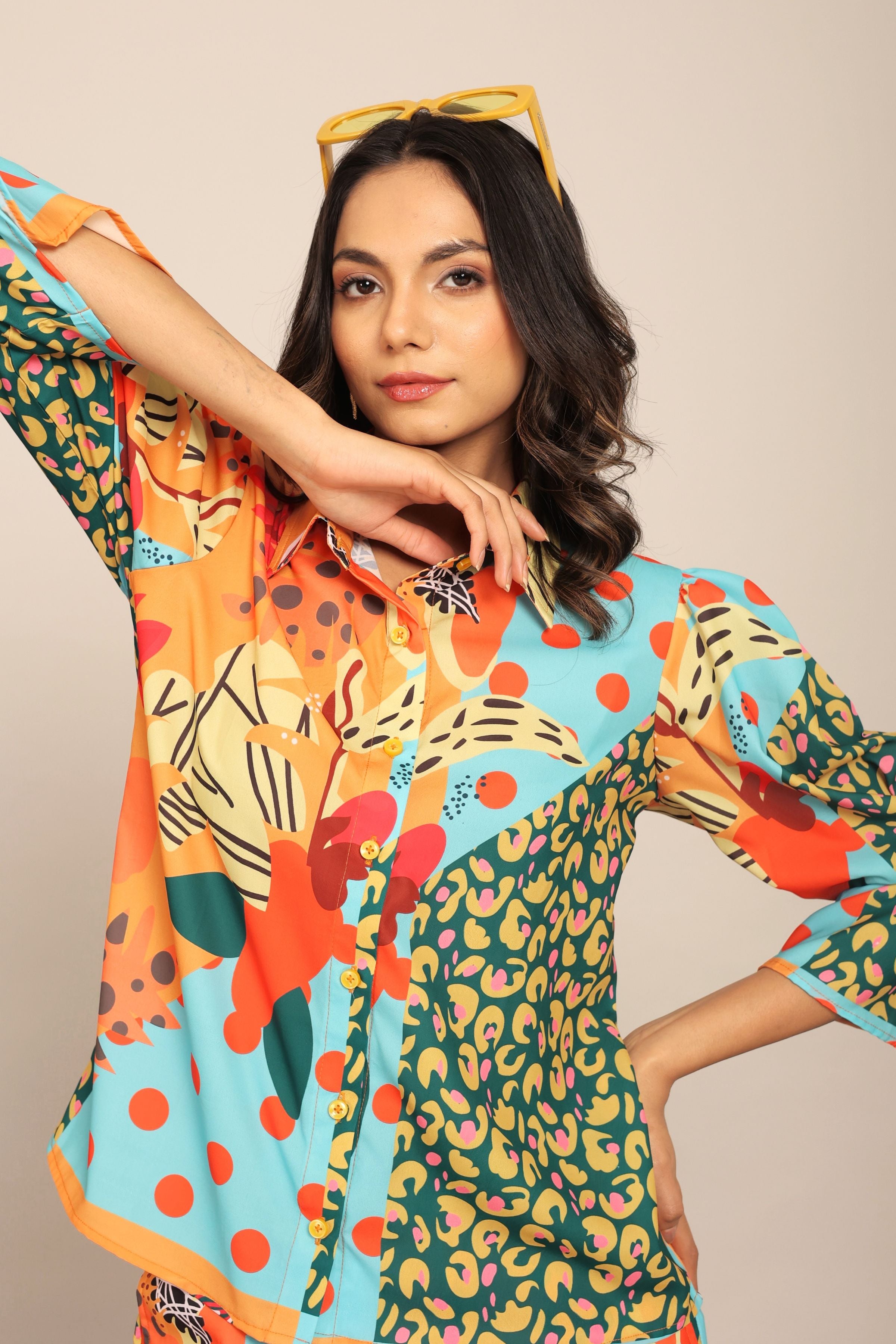 Multicolor Relaxed Shirt with Collar and Closer 7 Buttons - Kaoribyshreya