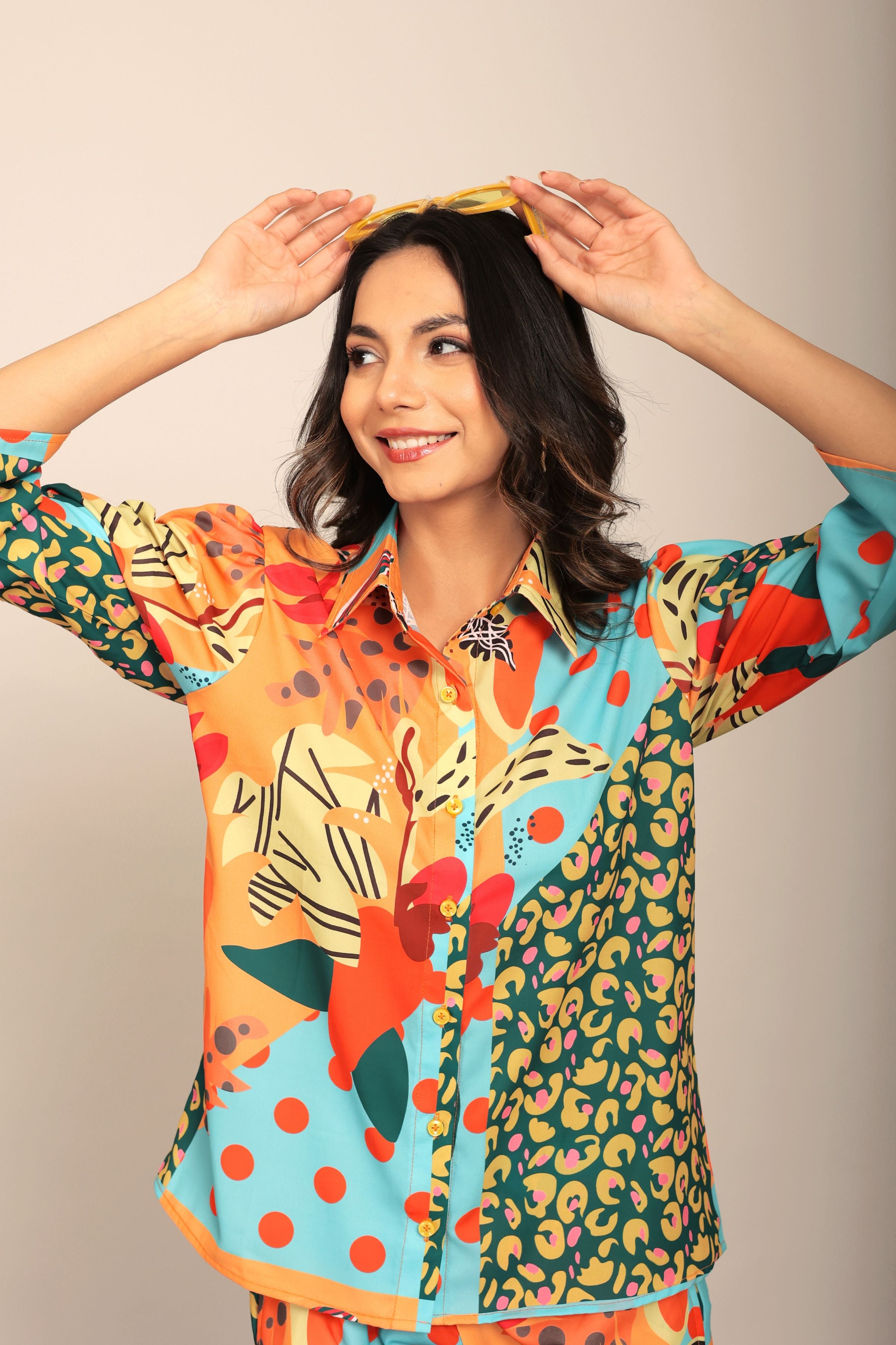 Multicolor Relaxed Shirt with Collar and Closer 7 Buttons - Kaoribyshreya