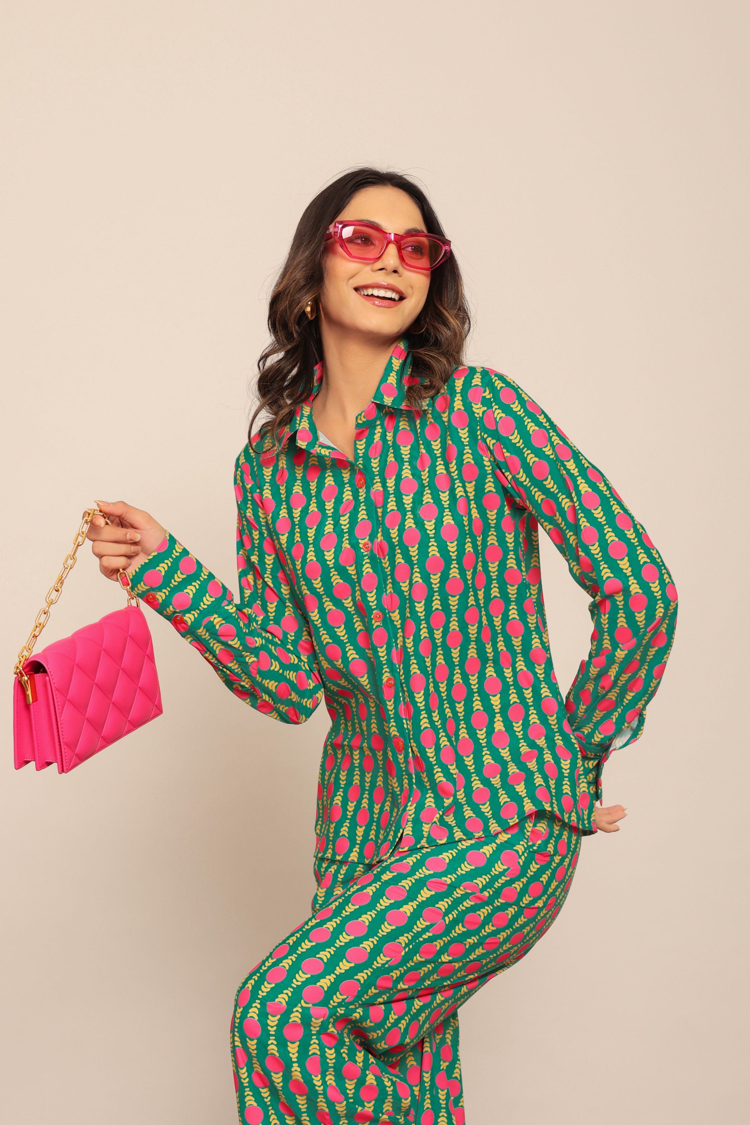 Sea Green and Pink Relaxed Shirt with Collar and Closer 5 Buttons - Kaoribyshreya