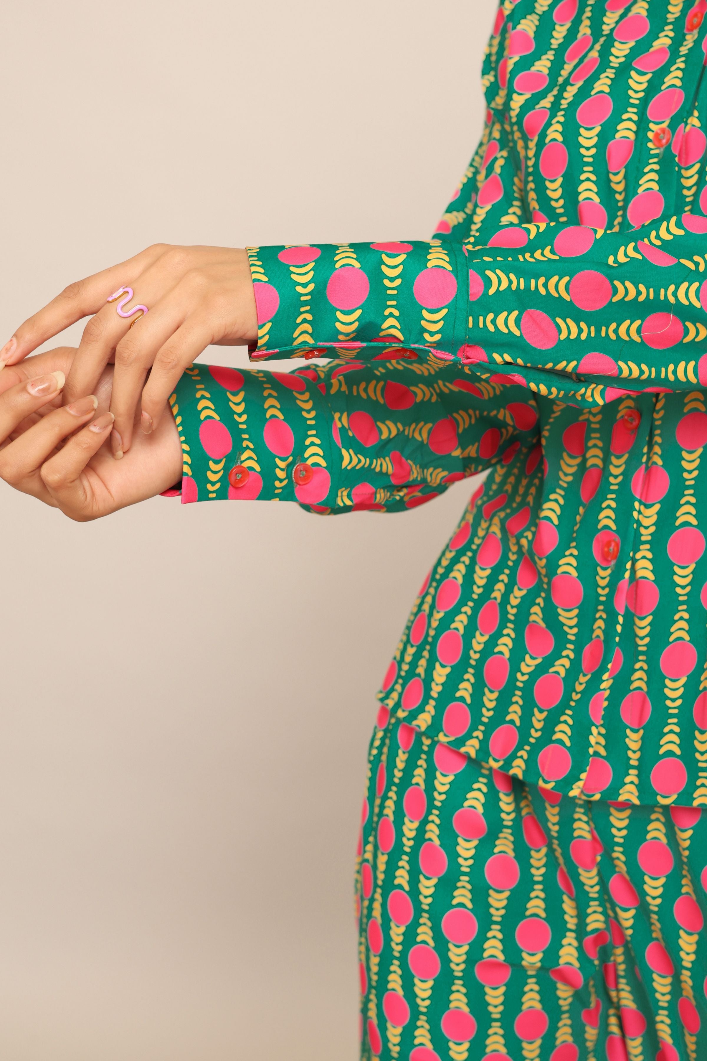 Sea Green and Pink Relaxed Shirt with Collar and Closer 5 Buttons - Kaoribyshreya