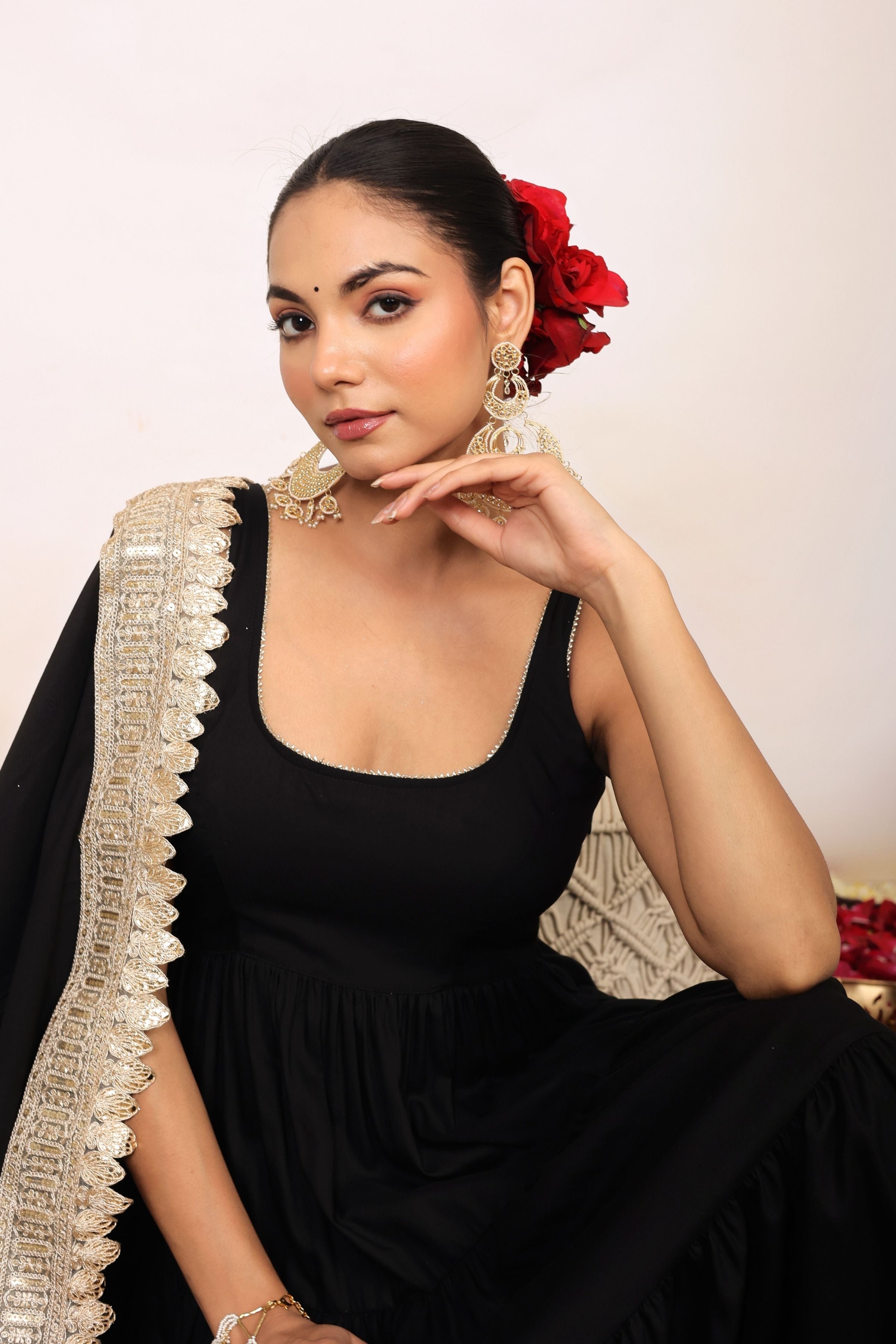 Black Solid Anarkali Kurta Set Paired With Dupatta having Gota Work at Border - Kaoribyshreya