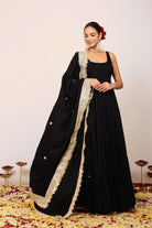 Black Solid Anarkali Kurta Set Paired With Dupatta having Gota Work at Border - Kaoribyshreya