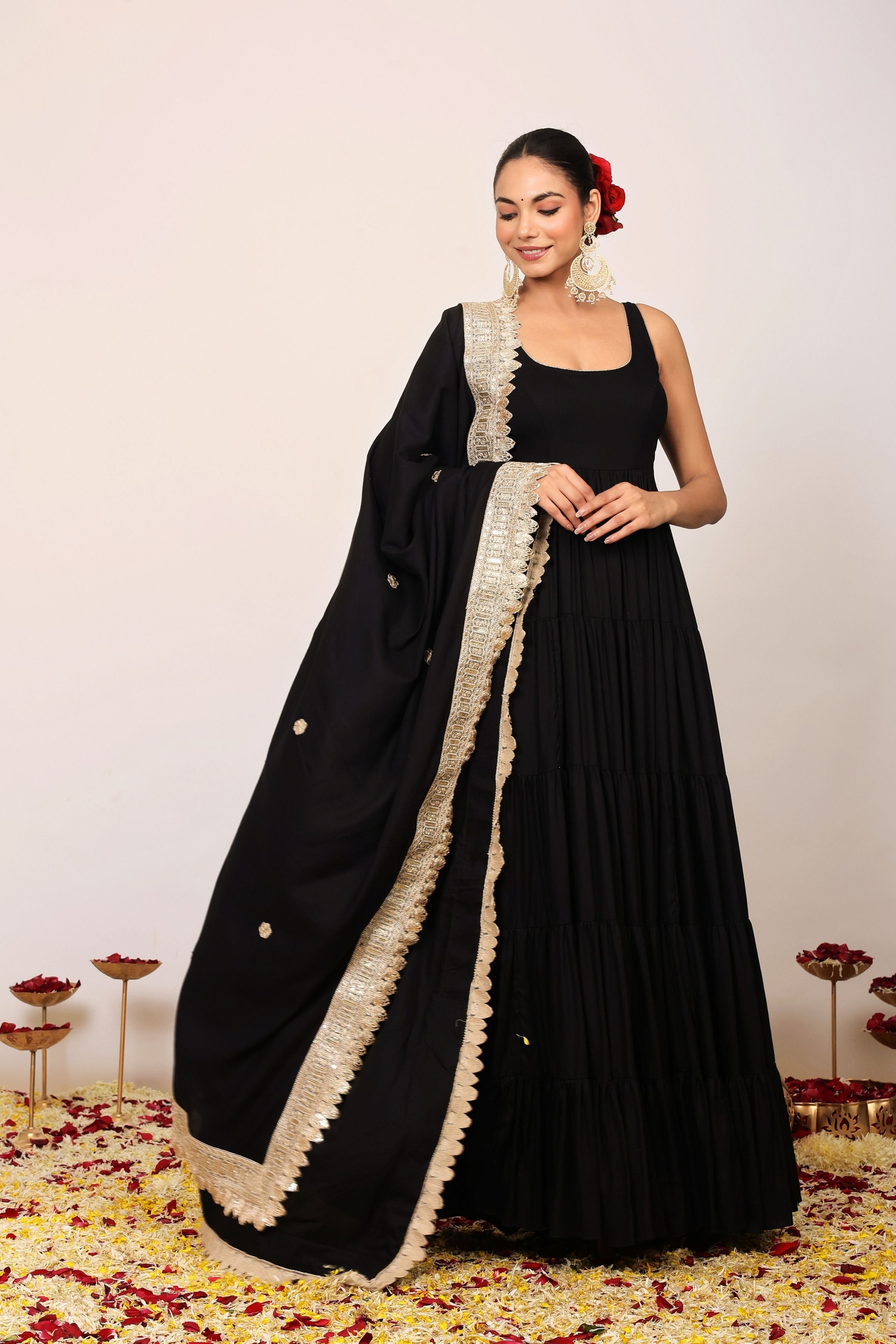 Black Solid Anarkali Kurta Set Paired With Dupatta having Gota Work at Border - Kaoribyshreya