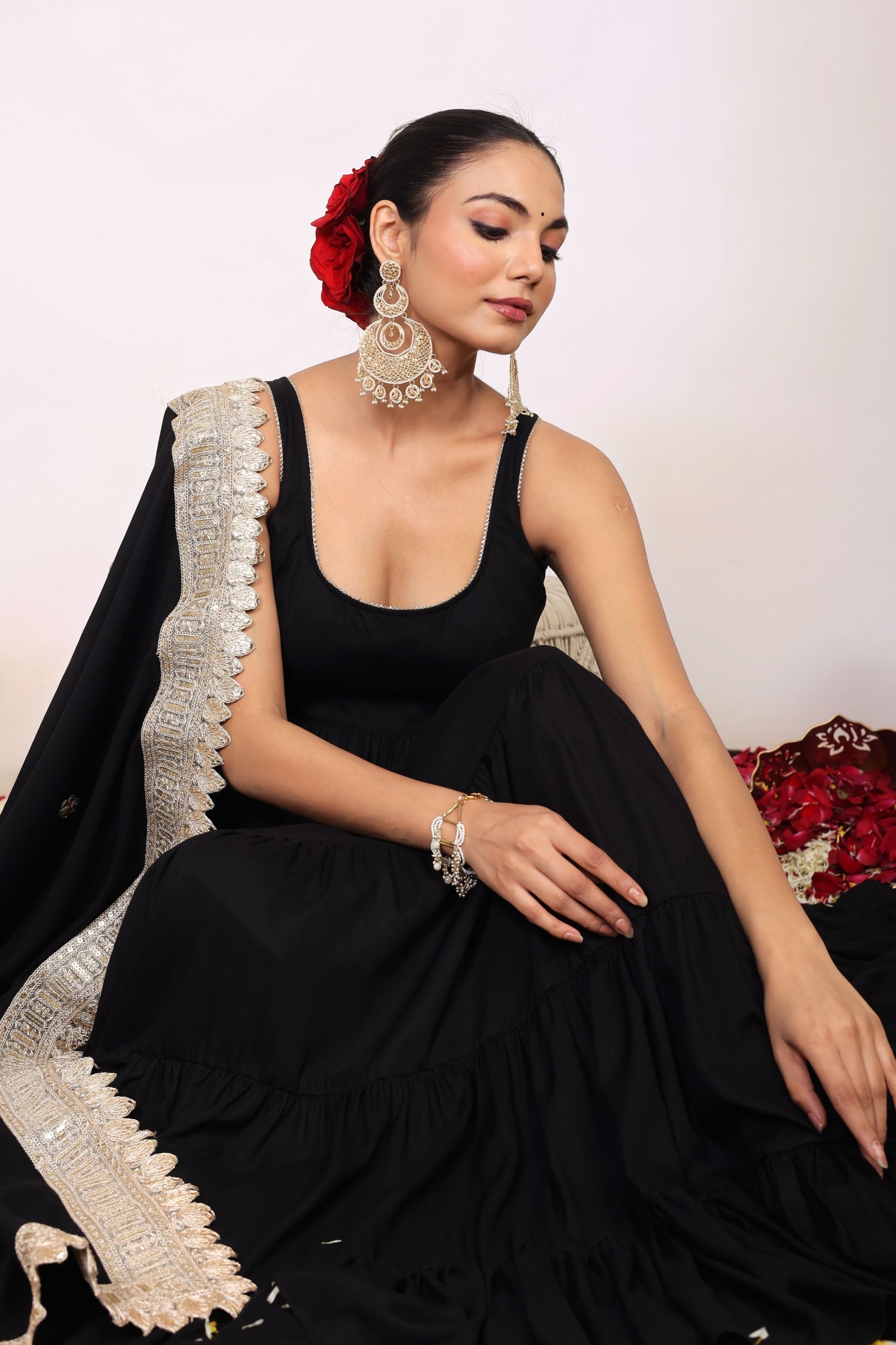 Black Solid Anarkali Kurta Set Paired With Dupatta having Gota Work at Border - Kaoribyshreya