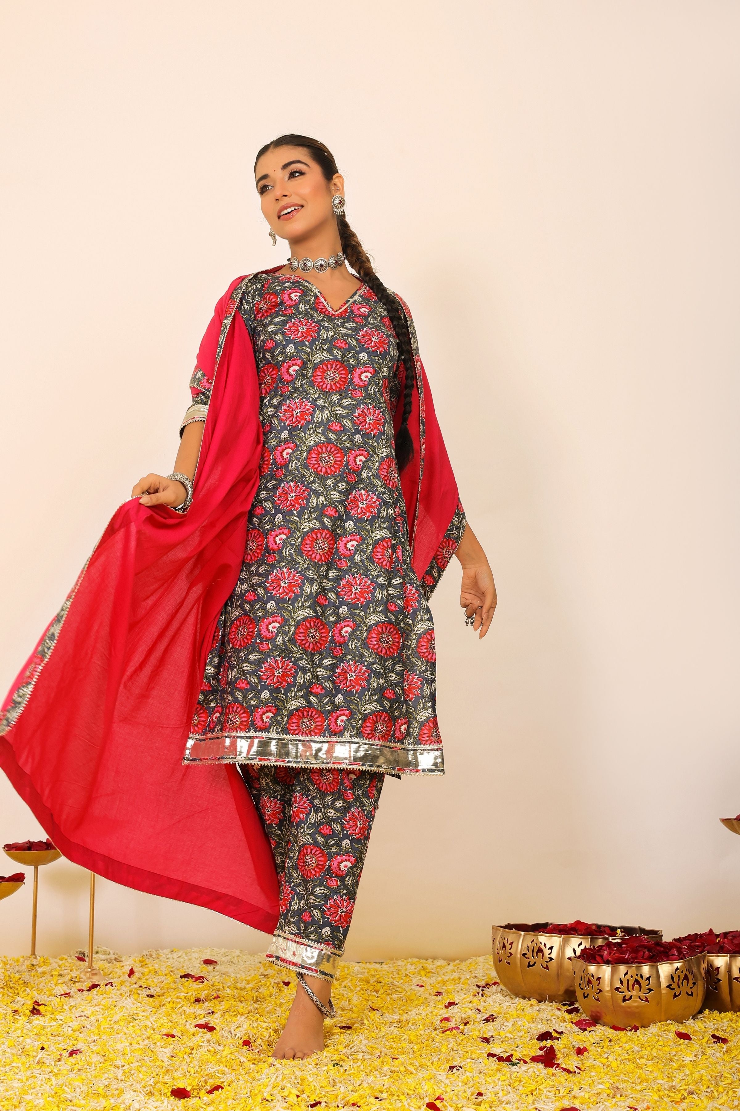 Floral Printed Multicolor Kurta Set Paired With Pant and Pink Dupatta - Kaoribyshreya
