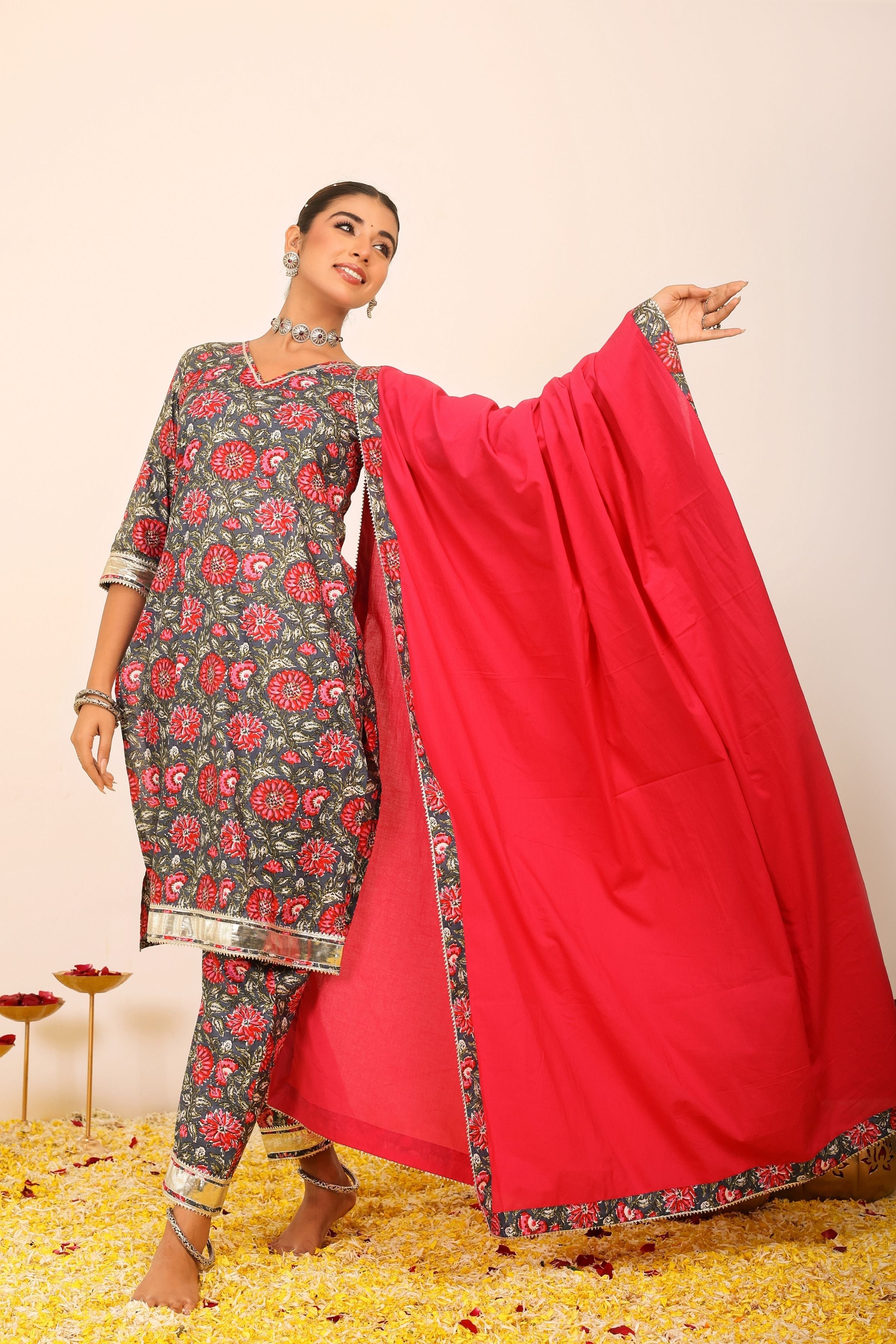 Floral Printed Multicolor Kurta Set Paired With Pant and Pink Dupatta - Kaoribyshreya