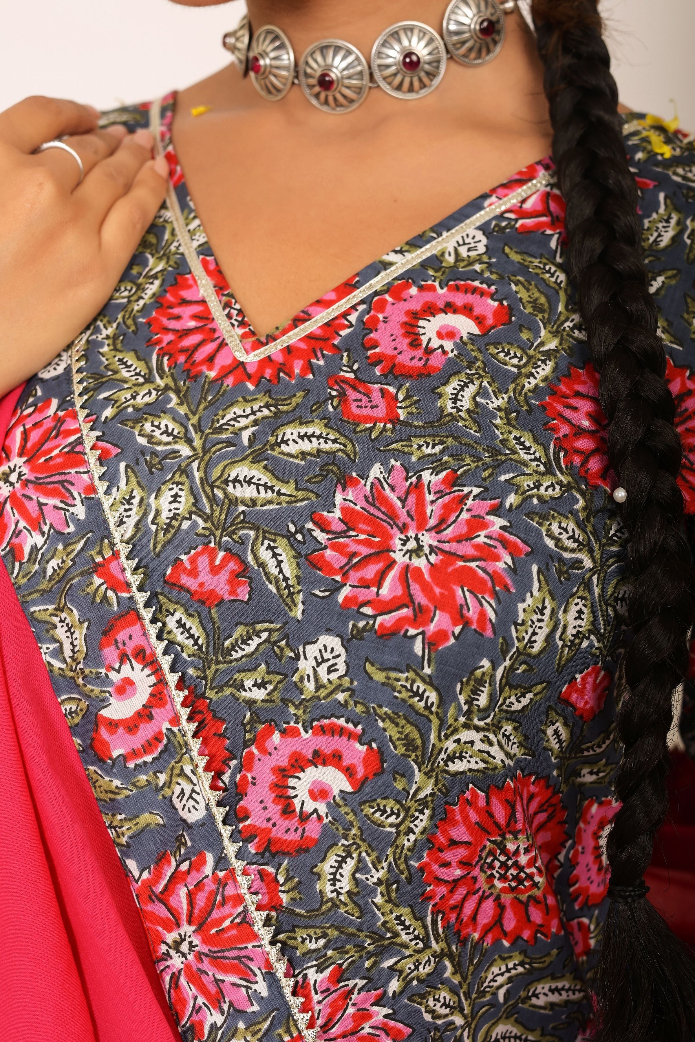 Floral Printed Multicolor Kurta Set Paired With Pant and Pink Dupatta - Kaoribyshreya