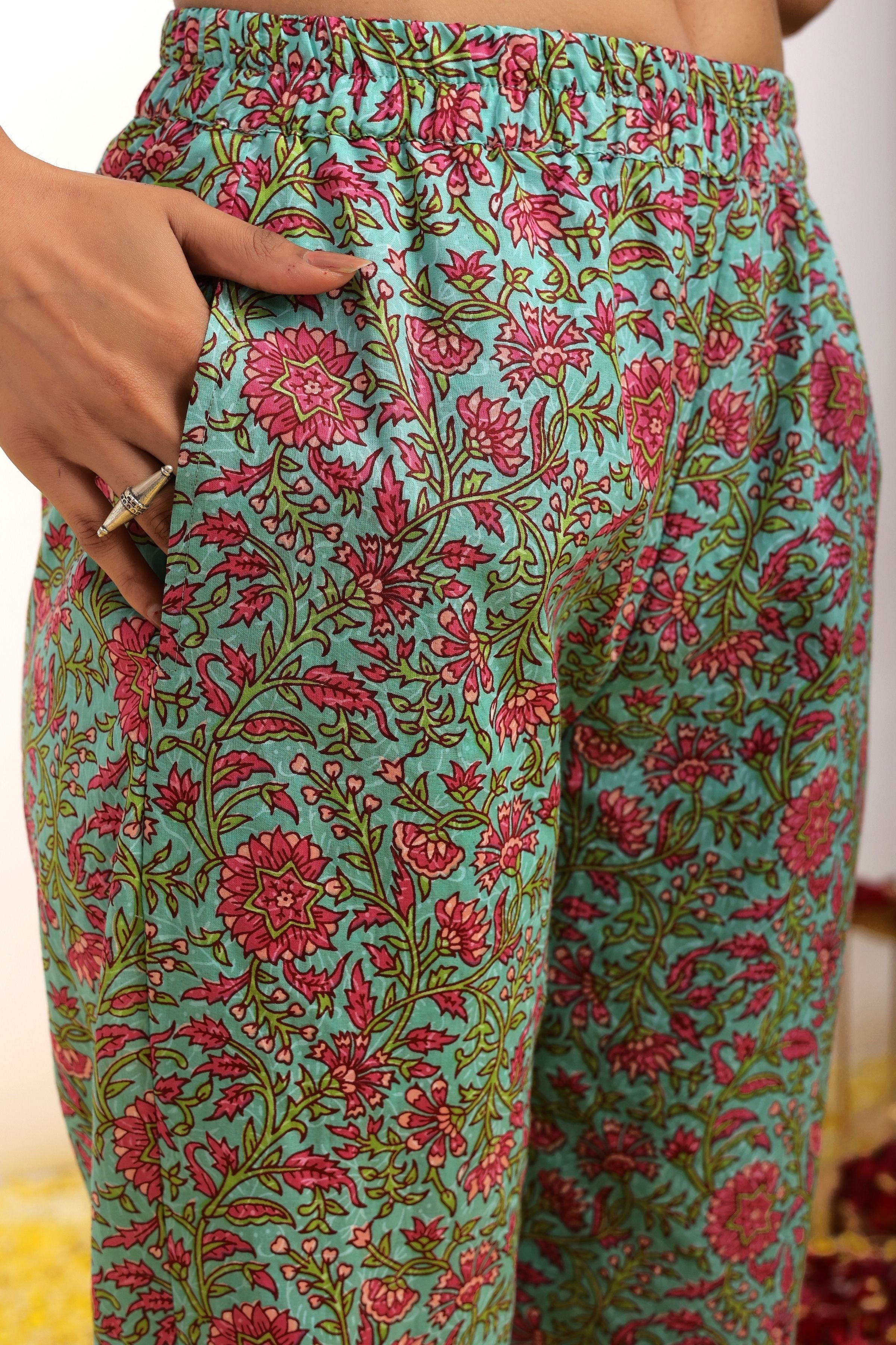 Multicolor Floral Printed Kurta Set Paired with Pant and Pink Dupatta - Kaoribyshreya