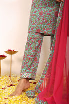 Multicolor Floral Printed Kurta Set Paired with Pant and Pink Dupatta - Kaoribyshreya