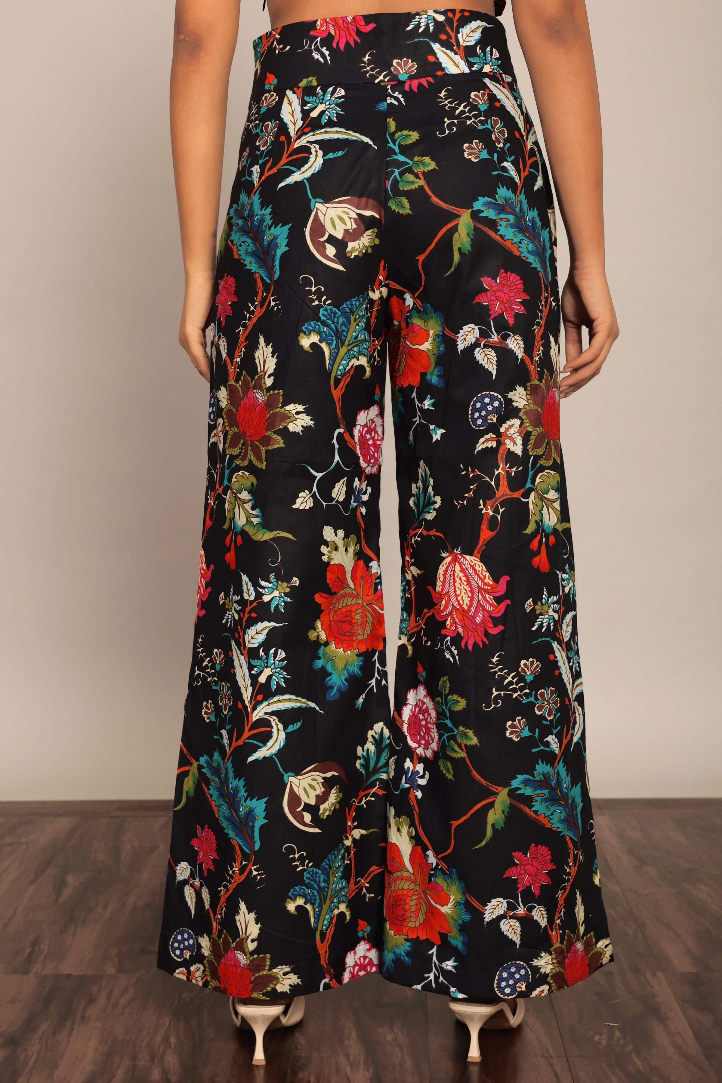 Black Multicolor Floral Printed Relaxed Pant with 2 Pockets - Kaoribyshreya