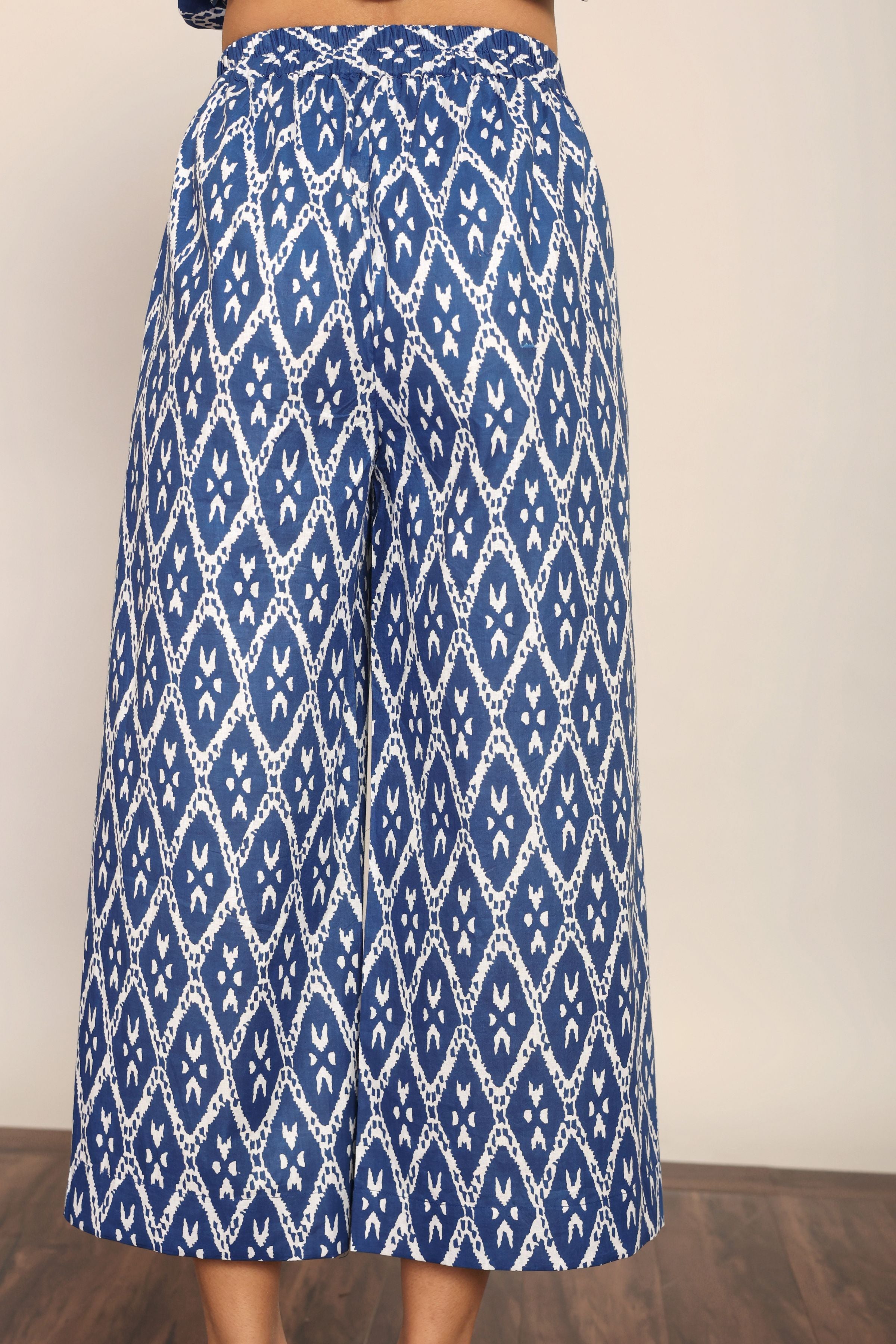 Blue and White Relaxed Pant With 2 Pockets - Kaoribyshreya