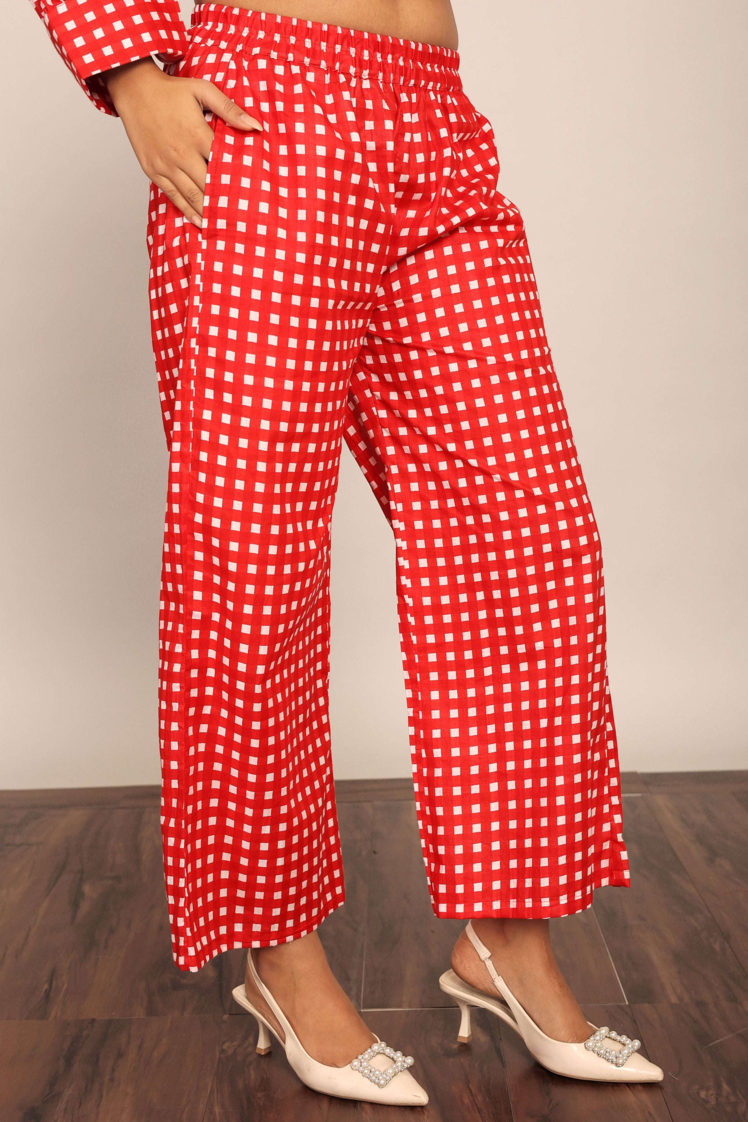Red Geometric Print Relaxed Pant with 2 Pockets and Full Elastic Belt - Kaoribyshreya