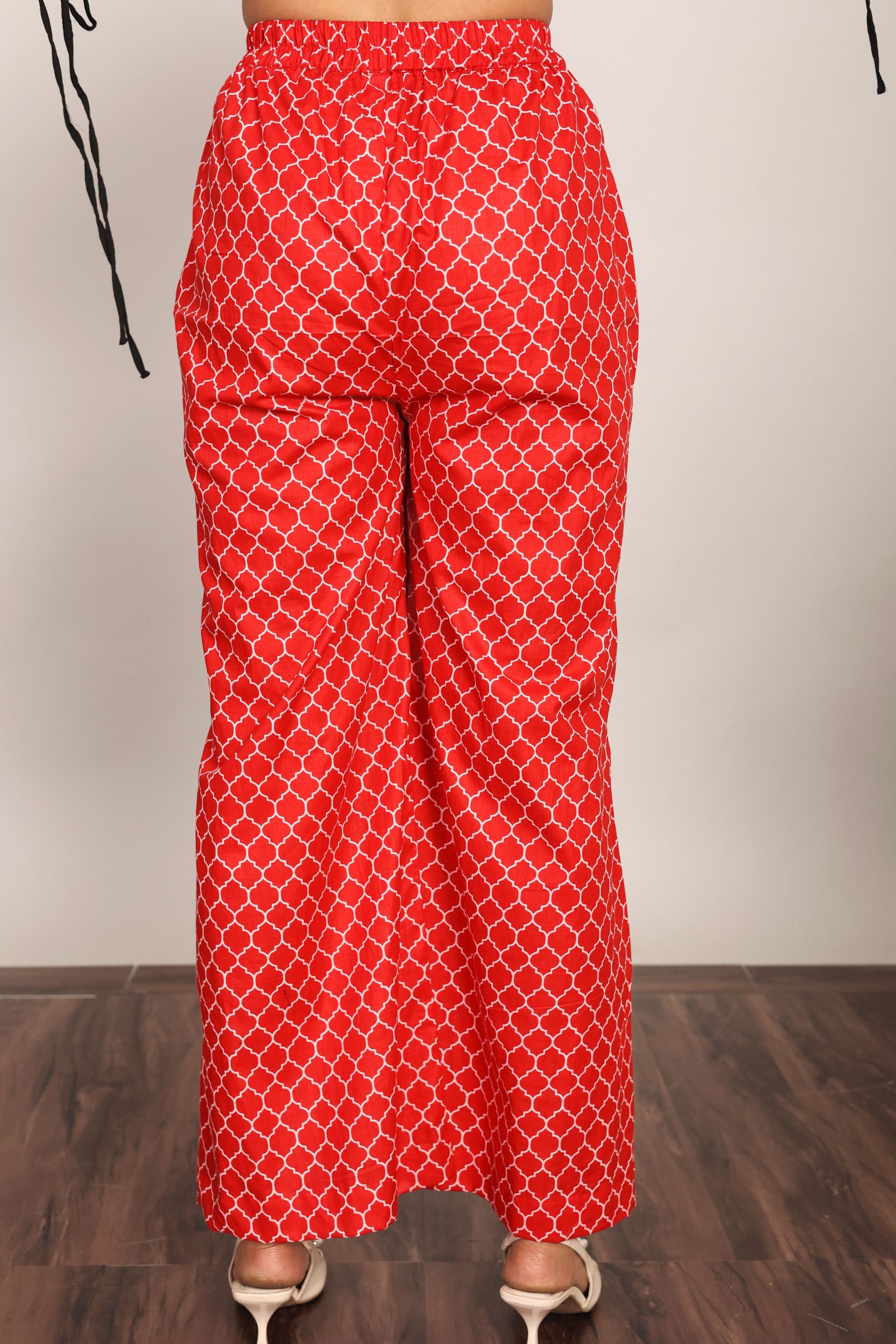 Red Printed Relaxed Pant with 2 Pockets and Full Elastic Belt - Kaoribyshreya