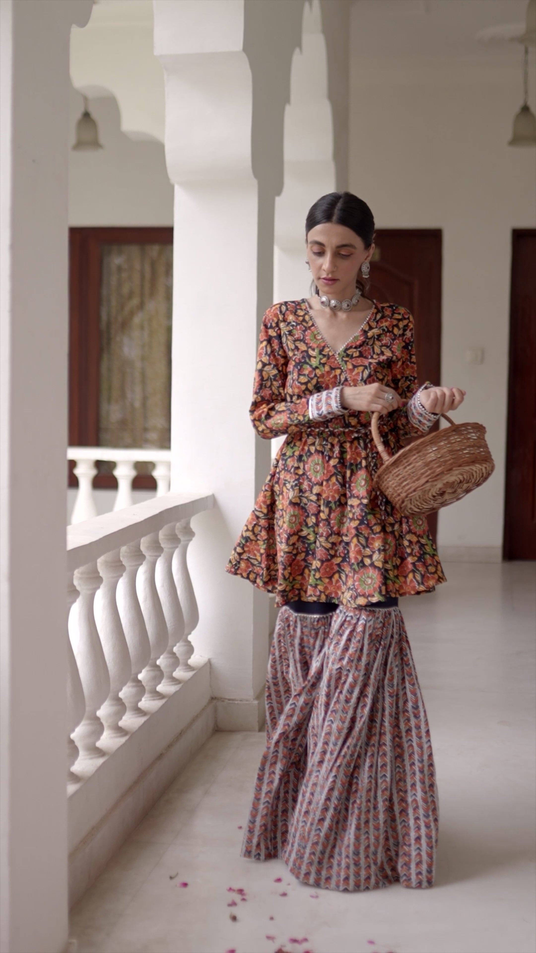 FLORAL PRINTED KURTA WITH SHARARA SET