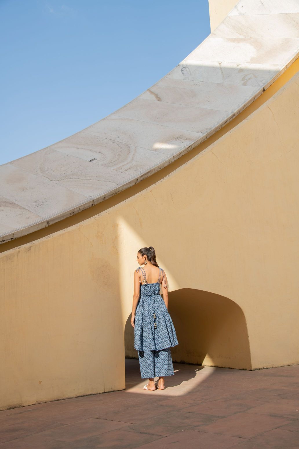 Geometric Print Kantha Blue Opal Shoulder And Back Tie Up Kurta With Short Pants