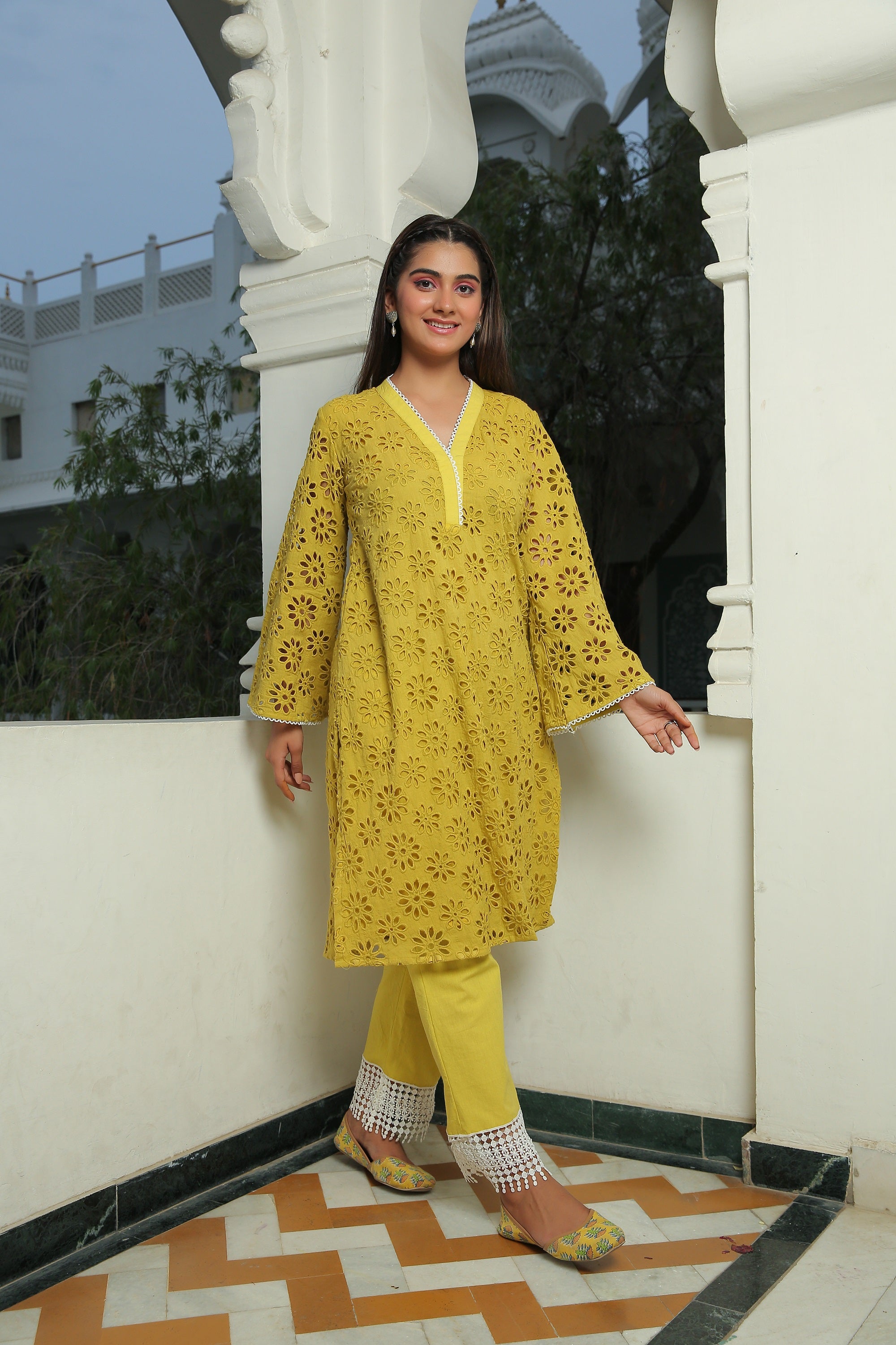 YELLOW IRIS SCHIFFLI KURTA AND PANT SET