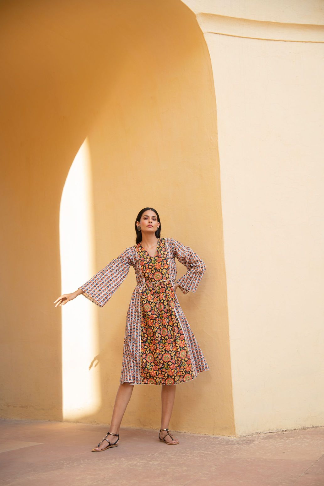 White Geometric Bell Sleeves Kurta With Floral Baritone Blue Front Panel