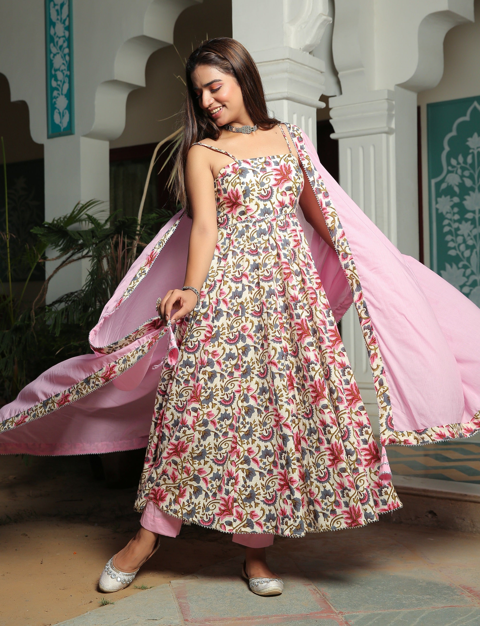 IVORY FLORAL ANARKALI SUIT WITH BABY PINK DUPATTA SET