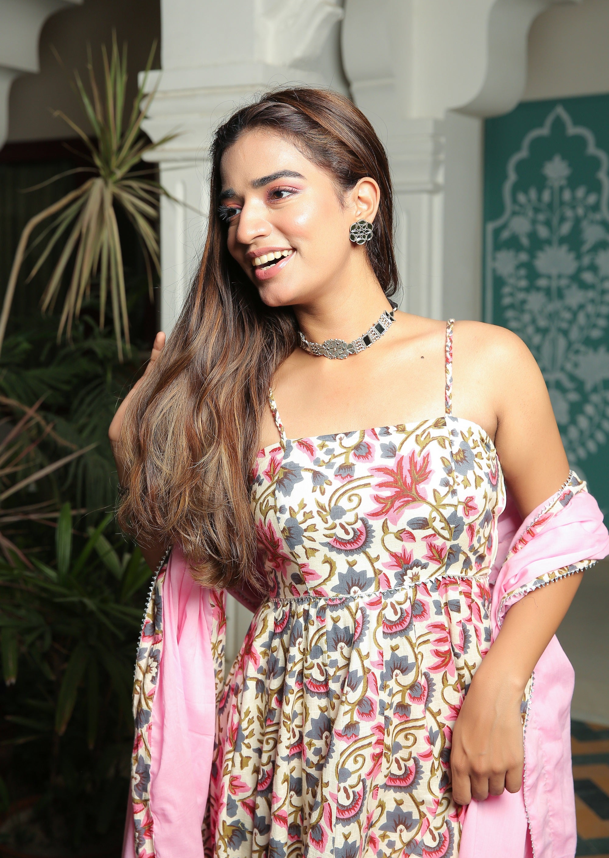 IVORY FLORAL ANARKALI SUIT WITH BABY PINK DUPATTA SET